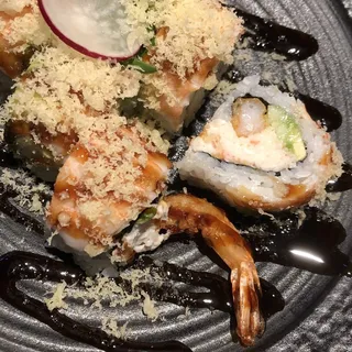 SHRIMP CRUNCH ROLL