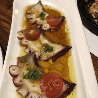 OCTOPUS SASHIMI