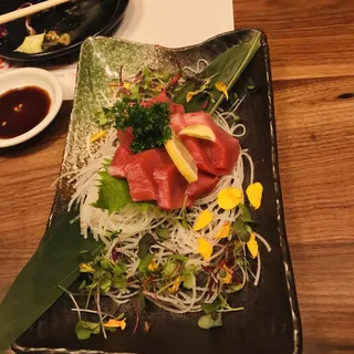 TUNA SASHIMI