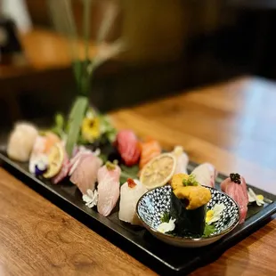 TOKUSEN SUSHI (12 PCS)