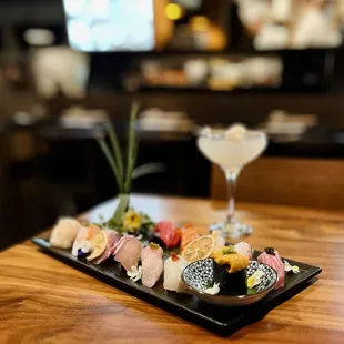 TOKUSEN SUSHI (12 PCS)