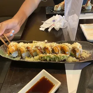 HOT AND SPICY ROLL