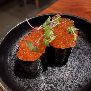 SALMON ROE SUSHI