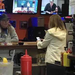 sushi and sashimi, interior