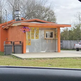 There was a full line when we rolled up to the shop.