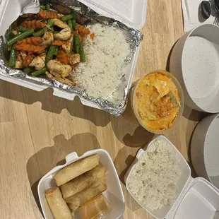 A1. Fried Spring Rolls Vegetable E3. Spicy Pad Priking Lunch C4. Pineapple Curry Lunch