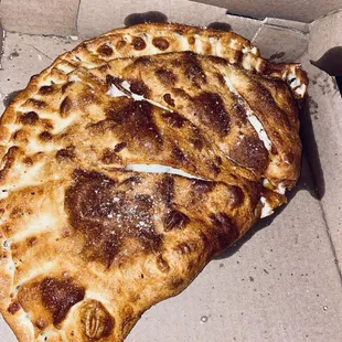 Pepperoni Calzone w meatballs instead of mushrooms‍