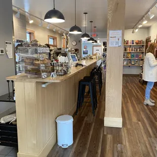 Side view of the bar/pasties.