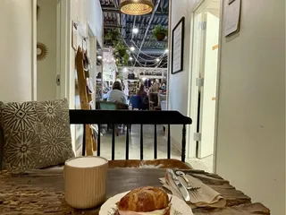 Vendella Euro Boutique And Coffee Haus