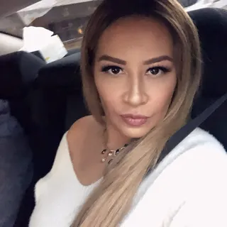 Debbie R.