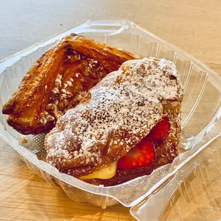 Strawberry cream pan