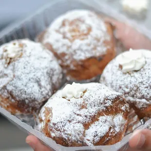 Azuki creams  IG: @chow.witme