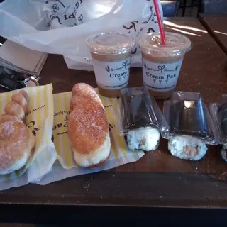 Sushi (California Roll, Spicy Tuna)