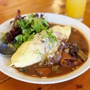 Omelette with red wine sauce