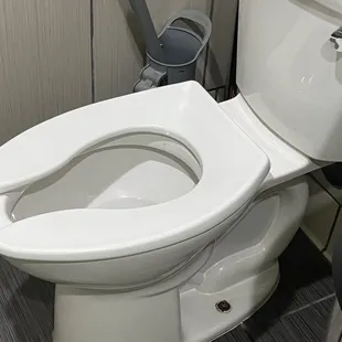 Automatic wiping toilet