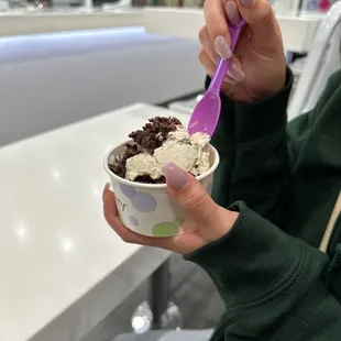 Vanilla with brownie bites