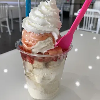 Strawberry Bond /(Large - 10 oz).