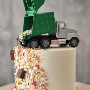 Trash truck cake!