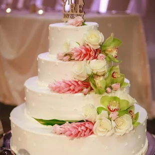 I asked for a few flowers for the cake. This is the gorgeousness that Created For You came up with. Could not have been more pleased!