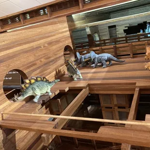 More Dino's on the Ark.