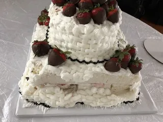 Fine Cakes by Cora & Dora