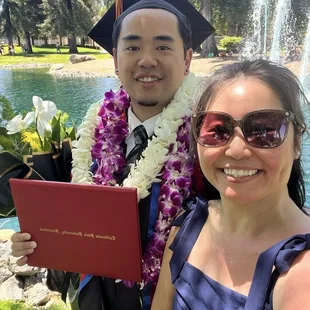 Look at those gorgeous flowers !!!