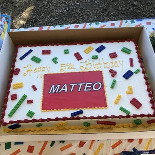 Everyone loved this beautiful and delicious cake made exactly how I wanted it. It was the chocolate and raspberry flavor.