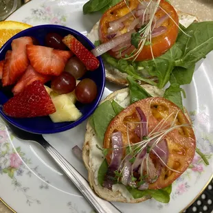 Durango Special: Bagel, Cream Cheese, Spinach, Tomato, Grilled onion and topped with sprouts