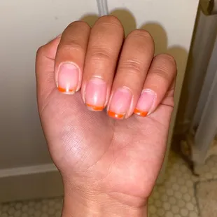 Gel Manicure chipped off a day after.