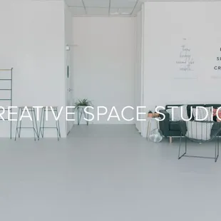 1000 sqft pure white space available to rent for photographers &amp; creative entrepreneurs to teach, create and collaborate. Located in the Tri