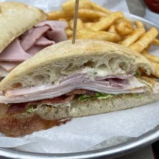 The Club Sandwich (86 tomato)