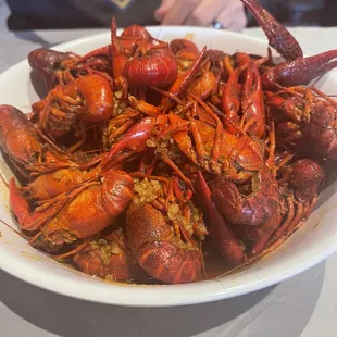 2 lb crawfish, spicy, Cajun garlic buttery