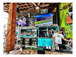 Nomad World Pub