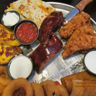Just looking at this photo of my huge "appetizer" platter is making me hungry,