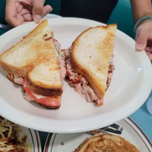 Tuna melt