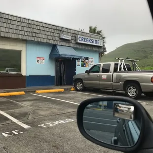 Last stop, checking out the Local Kine watering holes!