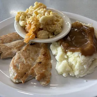 Grilled Marinated Chicken Lunch Platter with 2 Sides