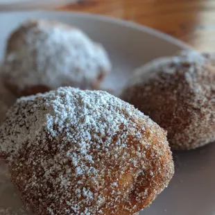 Cinnamon sugar beignets (3 for $7)