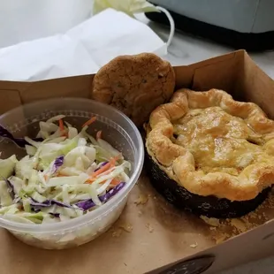 Meal set they donated to our hospital for staff, along with a loaf of artisan bread  Check them out, you won&apos;t regret it!!