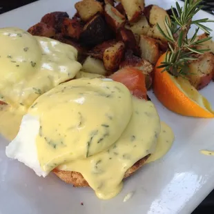 Smoked Salmon Benedict with potatoes