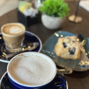Cappuccino, Cortado, Blueberry scone