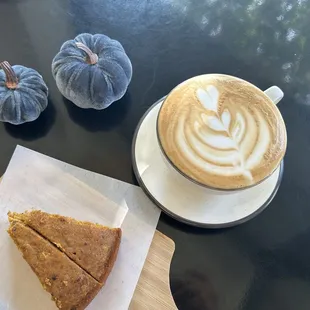 Pumpkin spice pastry and Crema y Nata latte.