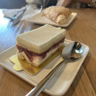 Fresh Strawberry Cake