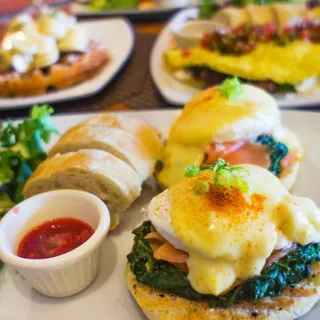 Salmon and Spinach Benedict Breakfast