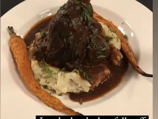 Swirl Wine Bar