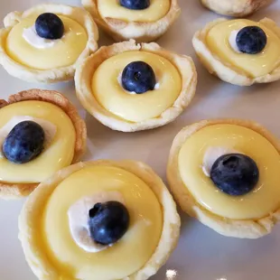 Lemon curd tartletts