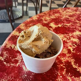 Cade au lait and peanut butter fudge pie