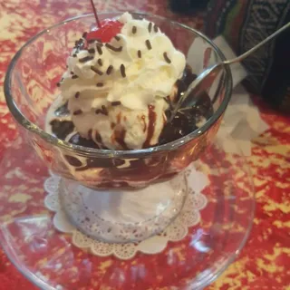 Fudge Brownie A La Mode