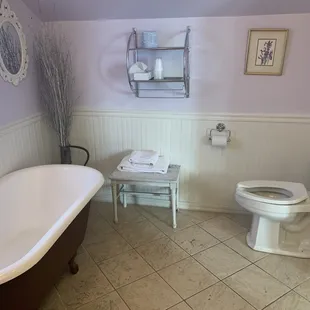 Large bath!