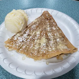 Peanut butter &amp; honey crepe à la mode